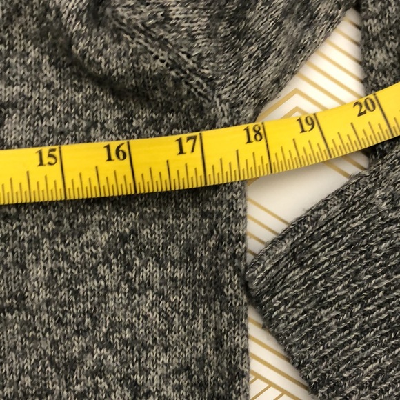 Abercrombie & Fitch cardigan sweater - Picture 5 of 7